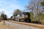 NS 7252 leads train 350 northbound